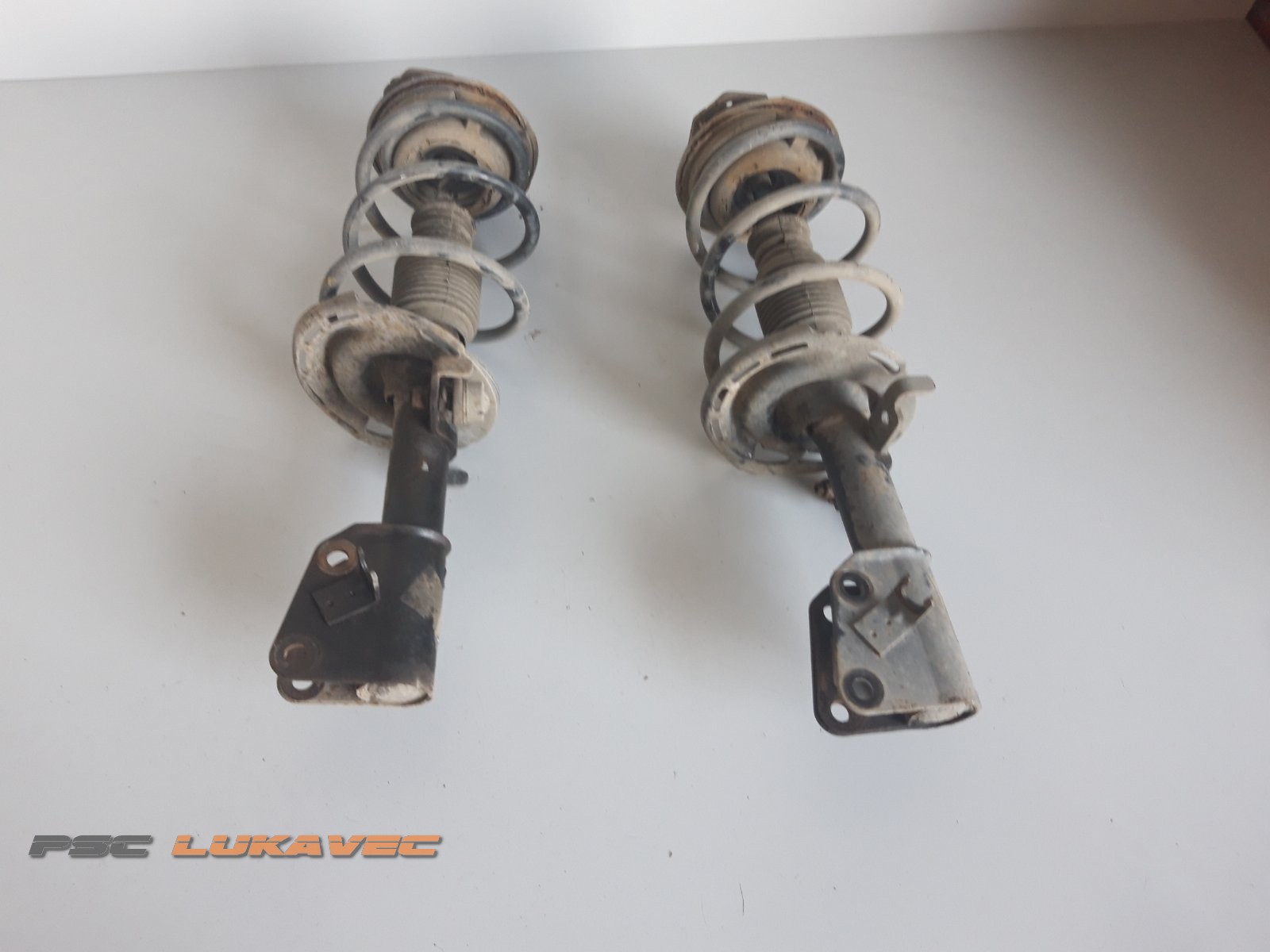 RENAULT LAGUNA 1 AMORTIZERI PREDNJI 7700827626