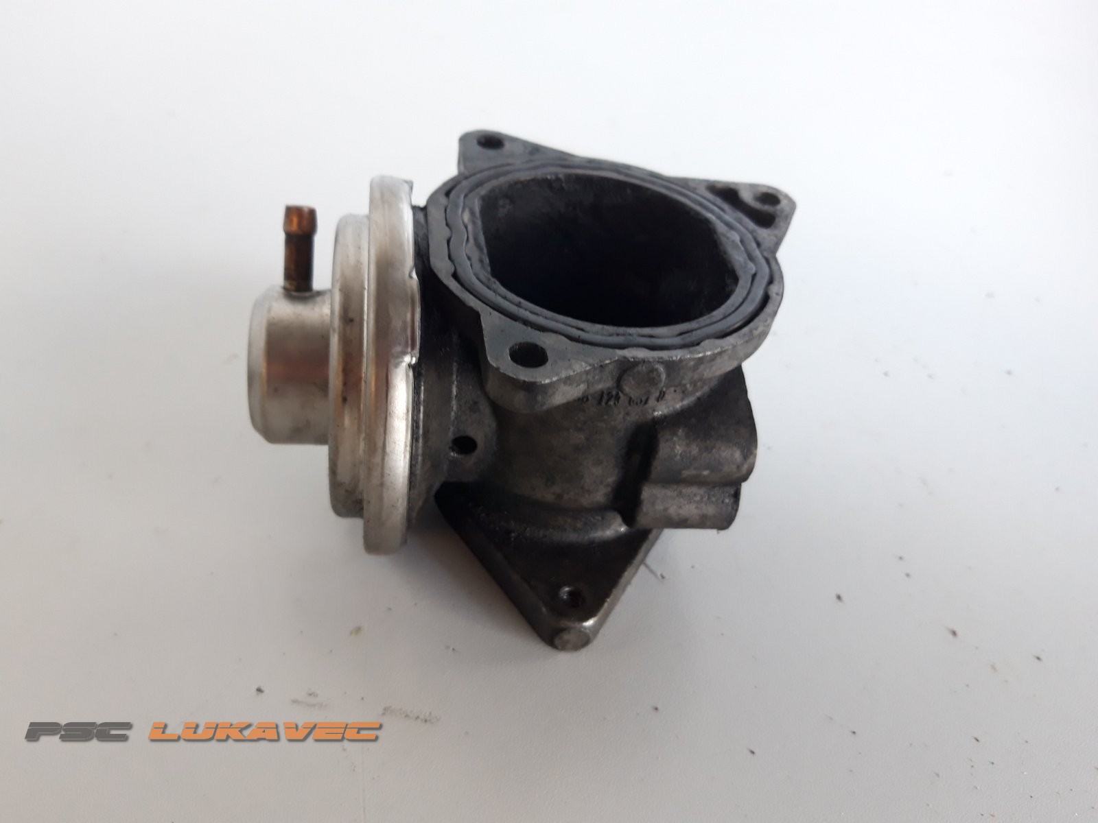 VW CADDY EGR VENTIL 1.9 TDI 038129837D