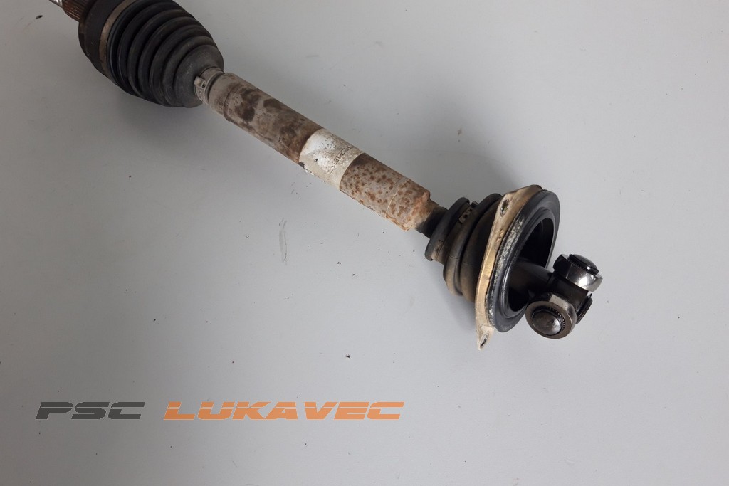 RENAULT LAGUNA 2 POLUOSOVINA LIJEVA 1.9 DCI 8200014352