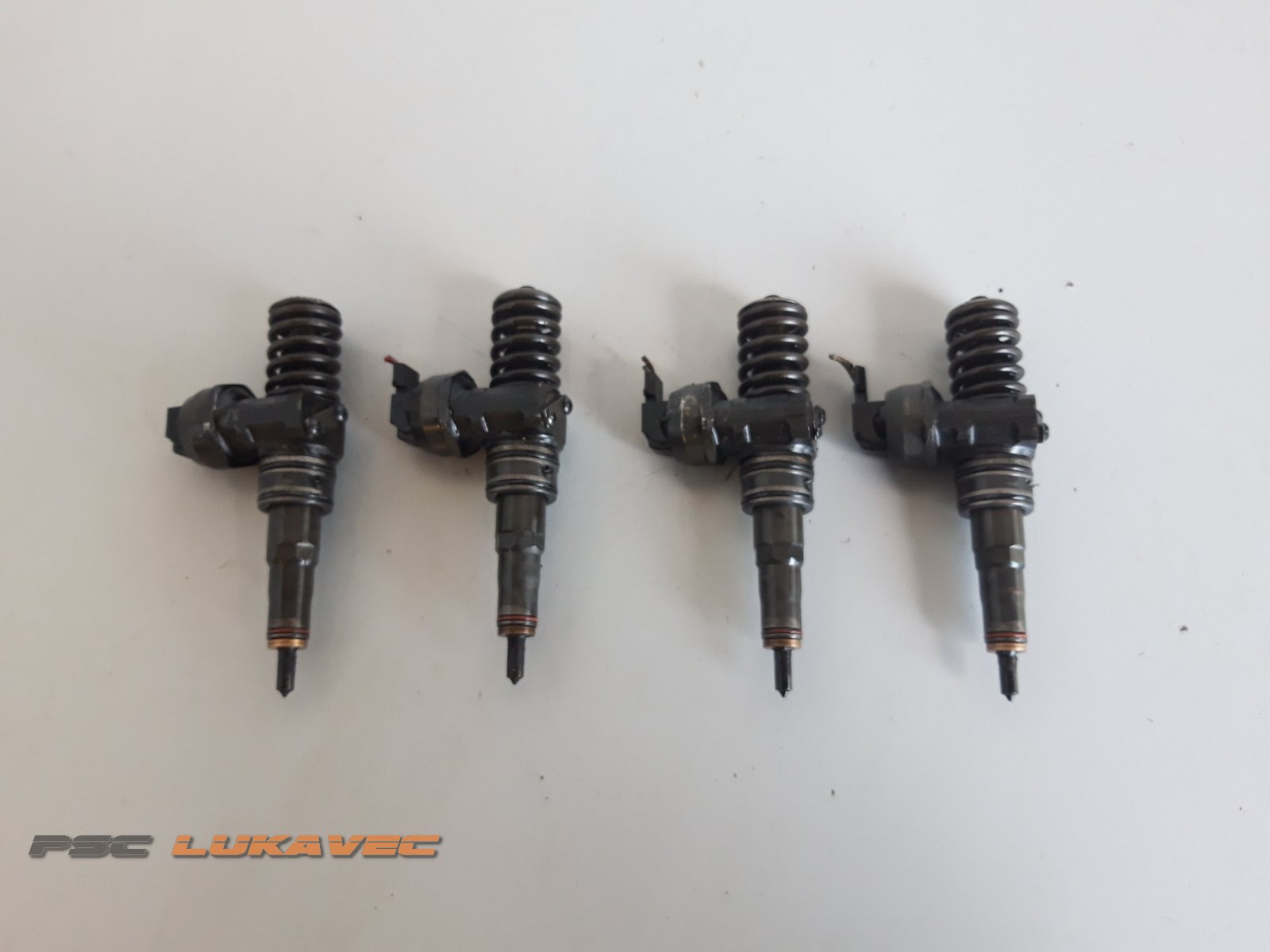 VW PASSAT B6 DIZNE 2.0 TDI 038130073BQ BOSCH