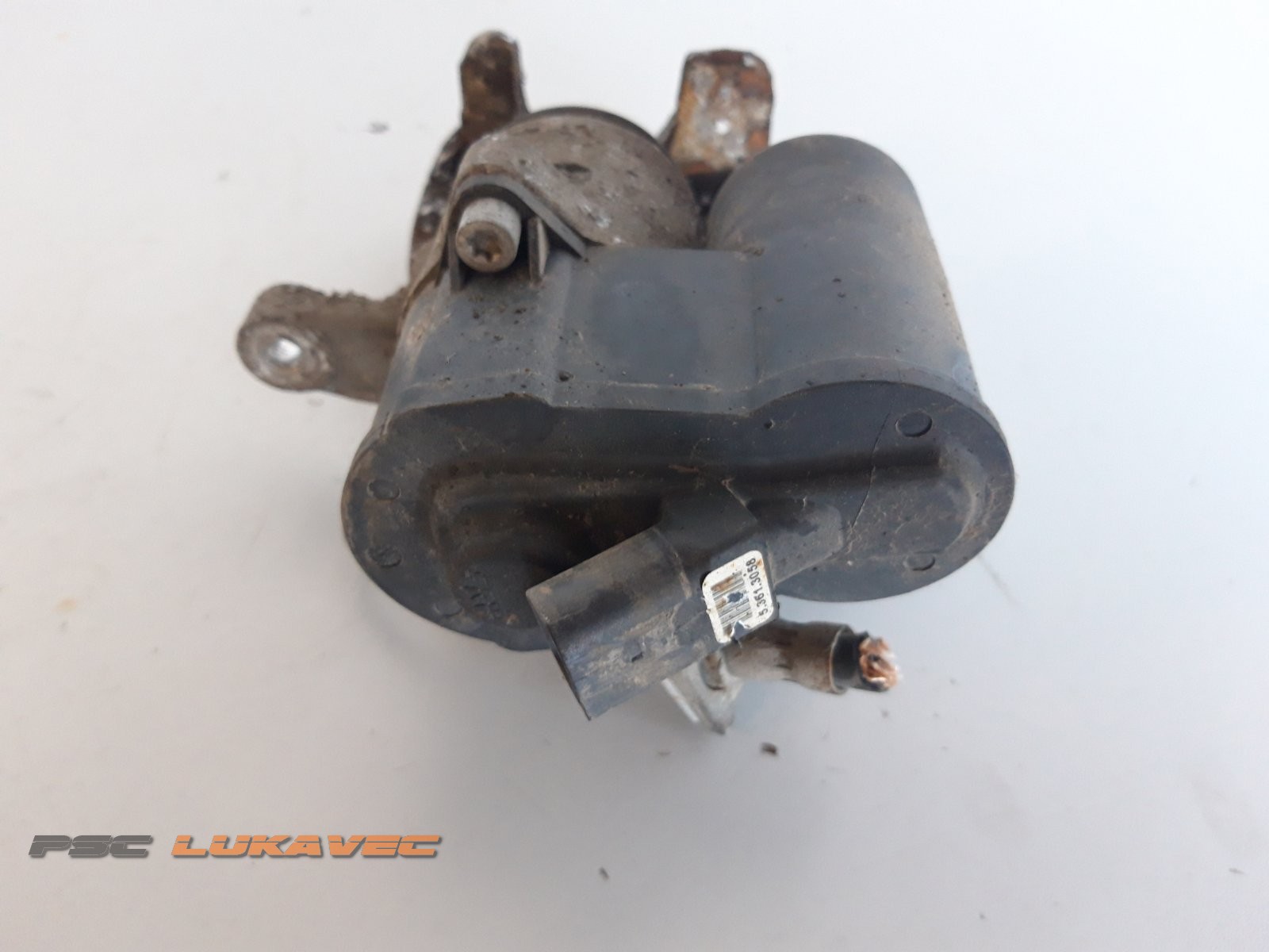 VW PASSAT B6 ČELJUST ZADNJA LIJEVA 3C0615403E