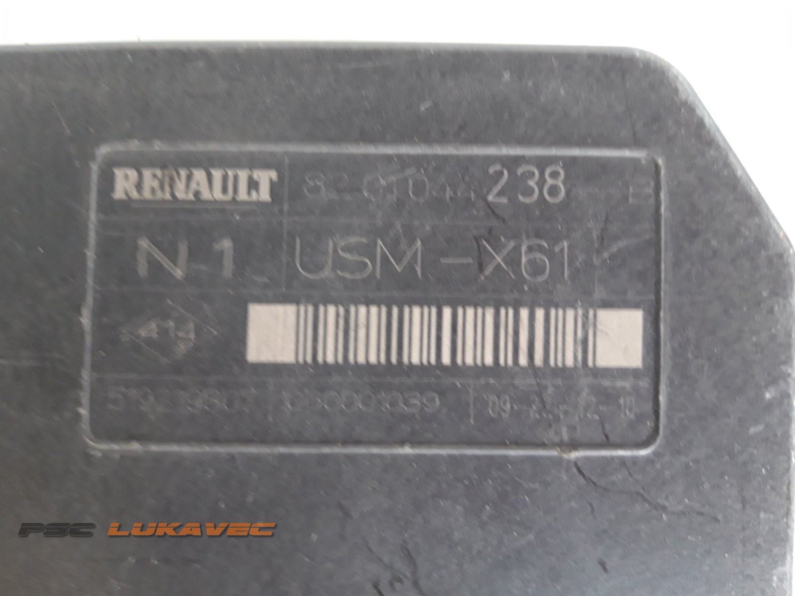 RENAULT KANGOO KUTIJA OSIGURAČA 8201044238 2010.