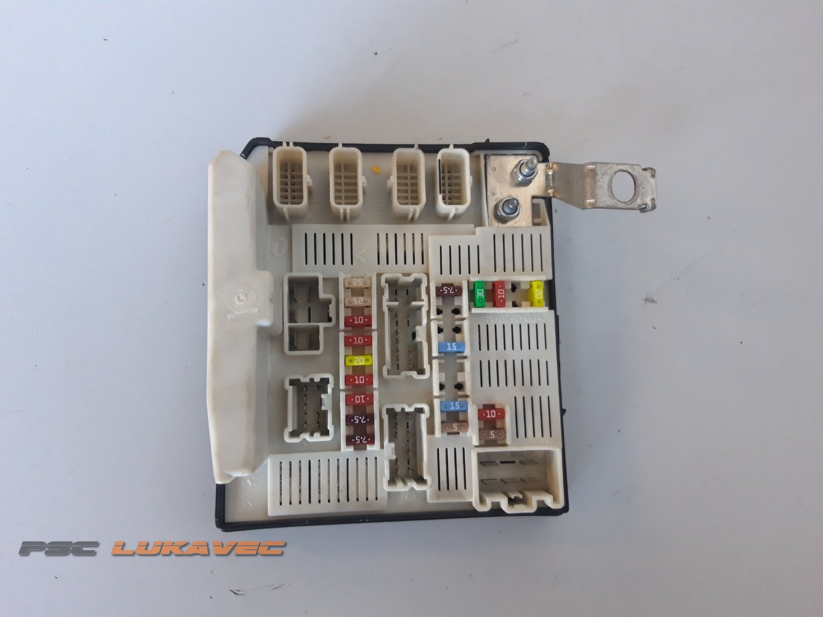 RENAULT SCENIC 2 KUTIJA OSIGURAČA N2 8200481866 2007.