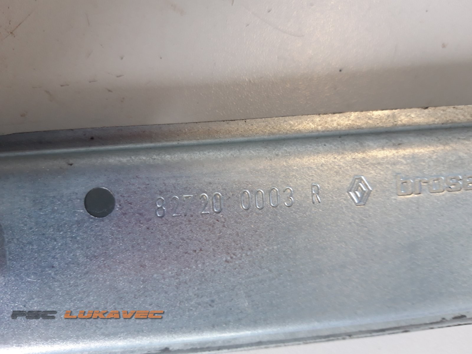 RENAULT MEGANE 3 PODIZAČ STAKLA ZADNJI DESNI 827200003R