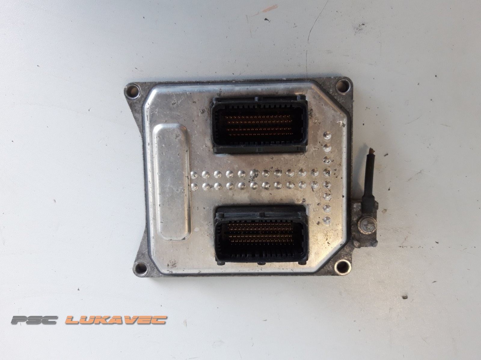 OPEL ZAFIRA KOMPJUTER MOTORA 1.8 16v 55571557