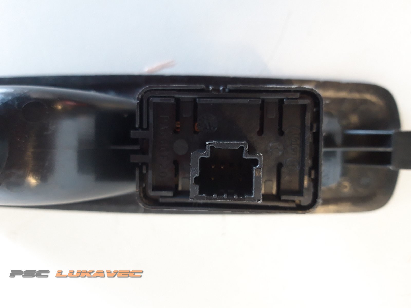 RENAULT MEGANE 3 PREKIDAČ PODIZAČA STAKLA ZADNJI LIJEVI 829500004R