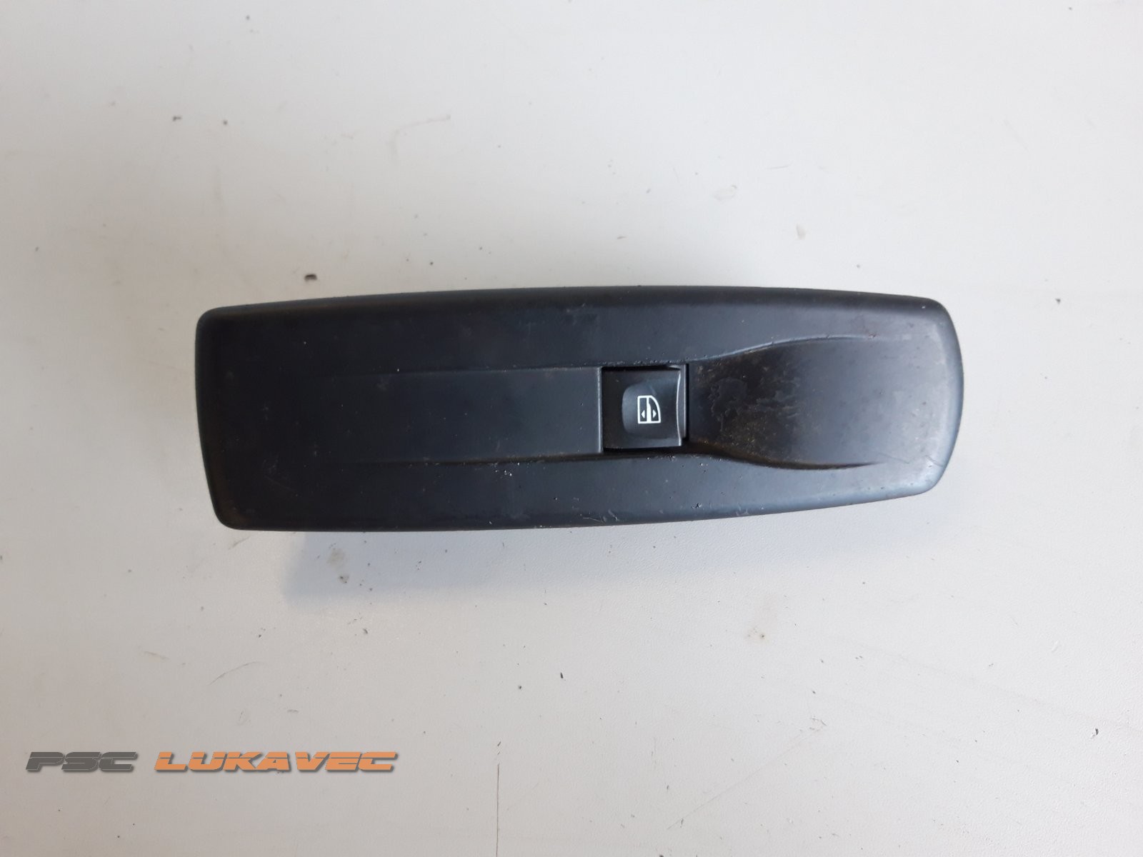 RENAULT MEGANE 3 PREKIDAČ PODIZAČA STAKLA PREDNJI DESNI 809600004R