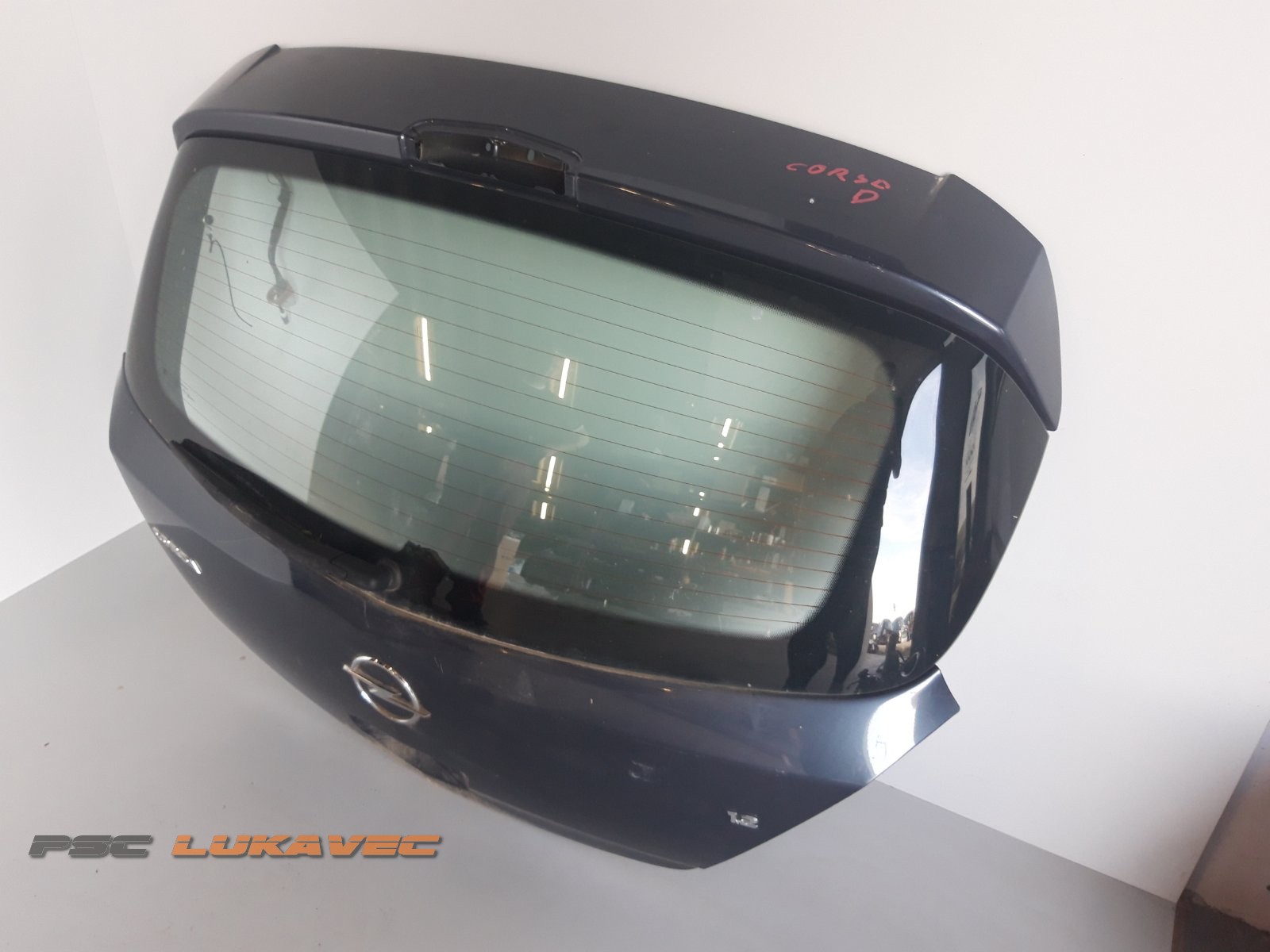OPEL CORSA D VRATA GEPEKA CORSA D VRATA PRTLJAŽNIKA