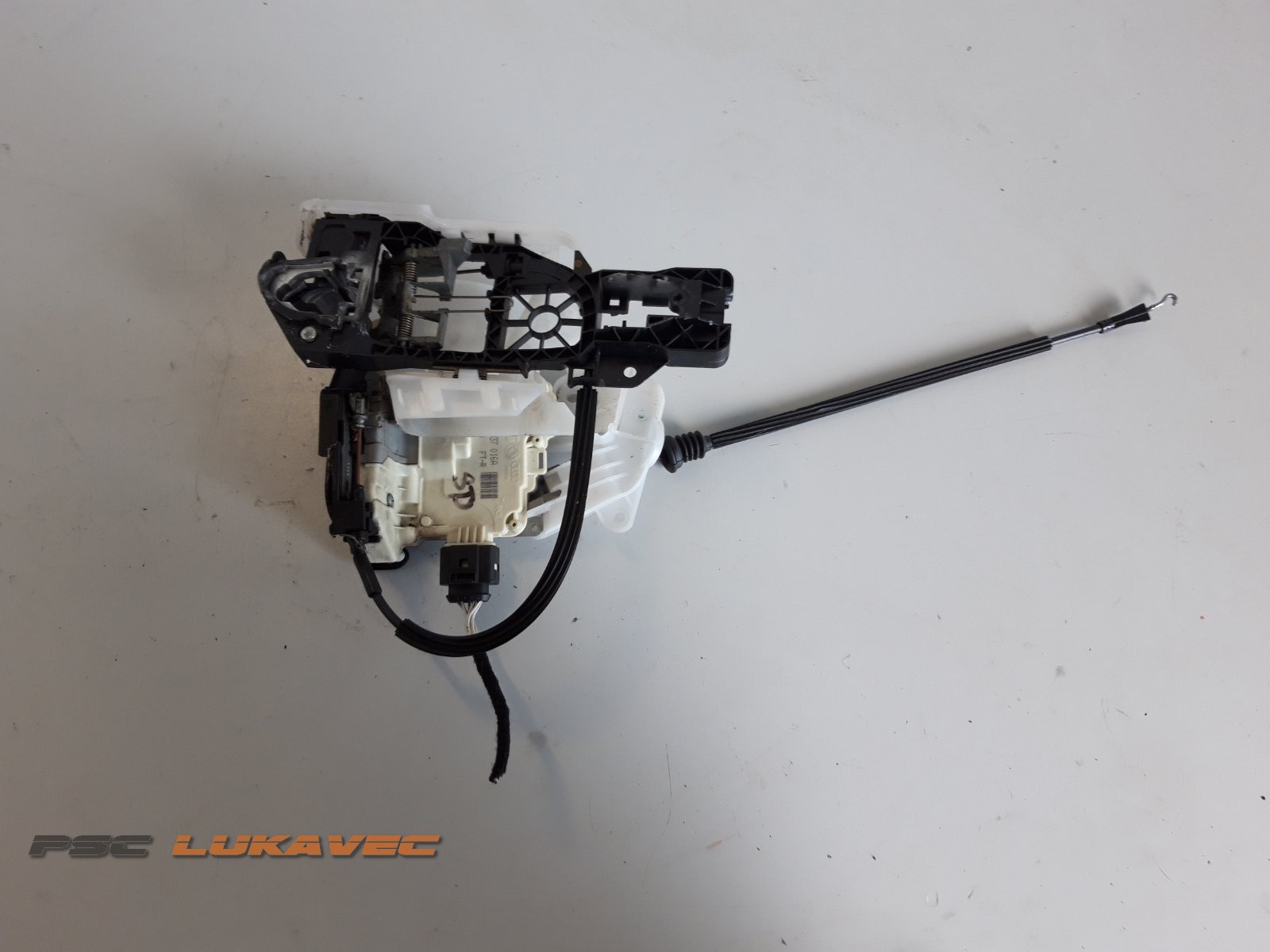 VW PASSAT B6 BRAVA VRATA PREDNJA DESNA 3C2837016A