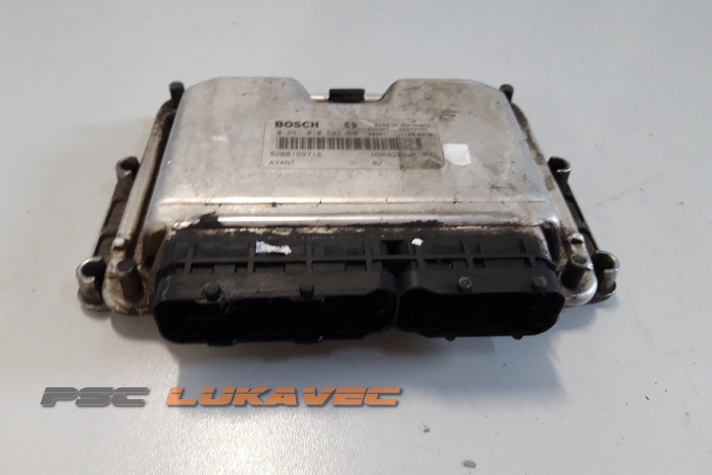 RENAULT KANGOO KOMPJUTER MOTORA 1.9 DTi 8200199718 0281010502