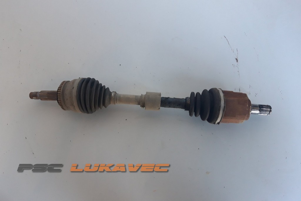 KIA CEED POLUOSOVINA LIJEVA 1.6 CRDi  495011H211