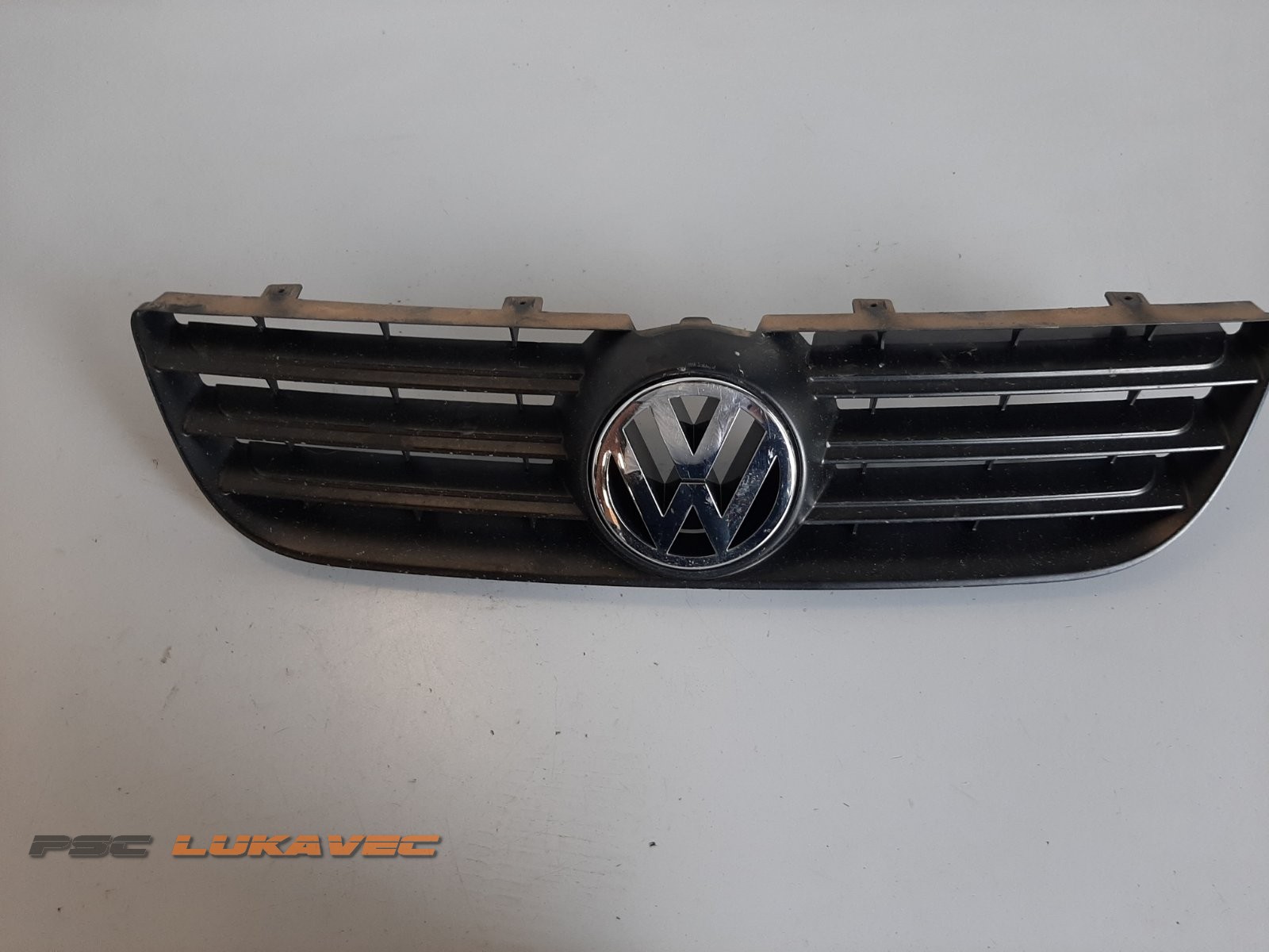 VW POLO CROSS MASKA SA ZNAKOM 6Q0853653
