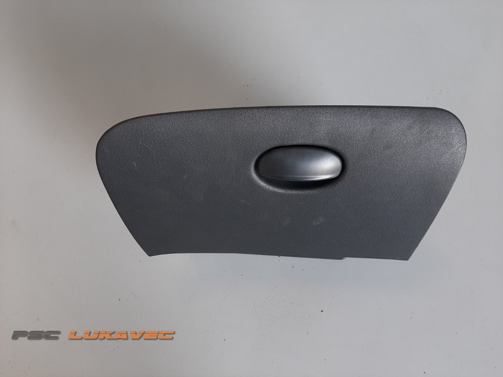 CITROEN C3 PRETINAC SUVOZAČA C3 LADICA SUVOZAČA