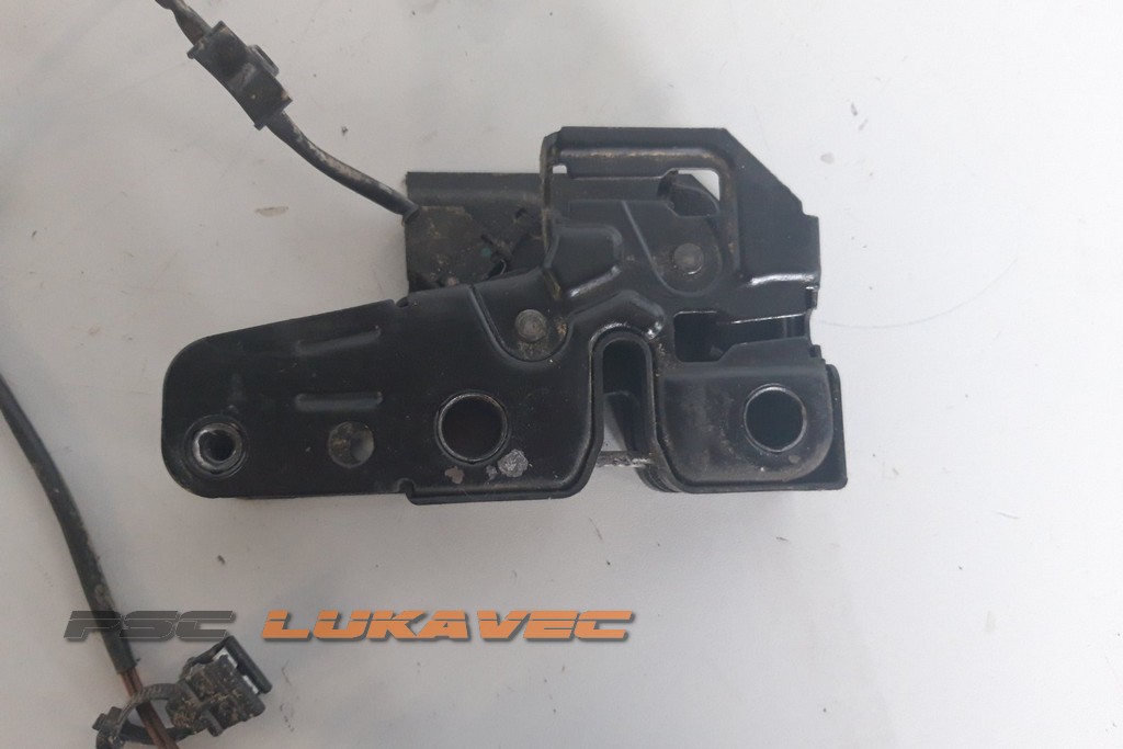 VW POLO BRAVA PREDNJE HAUBE