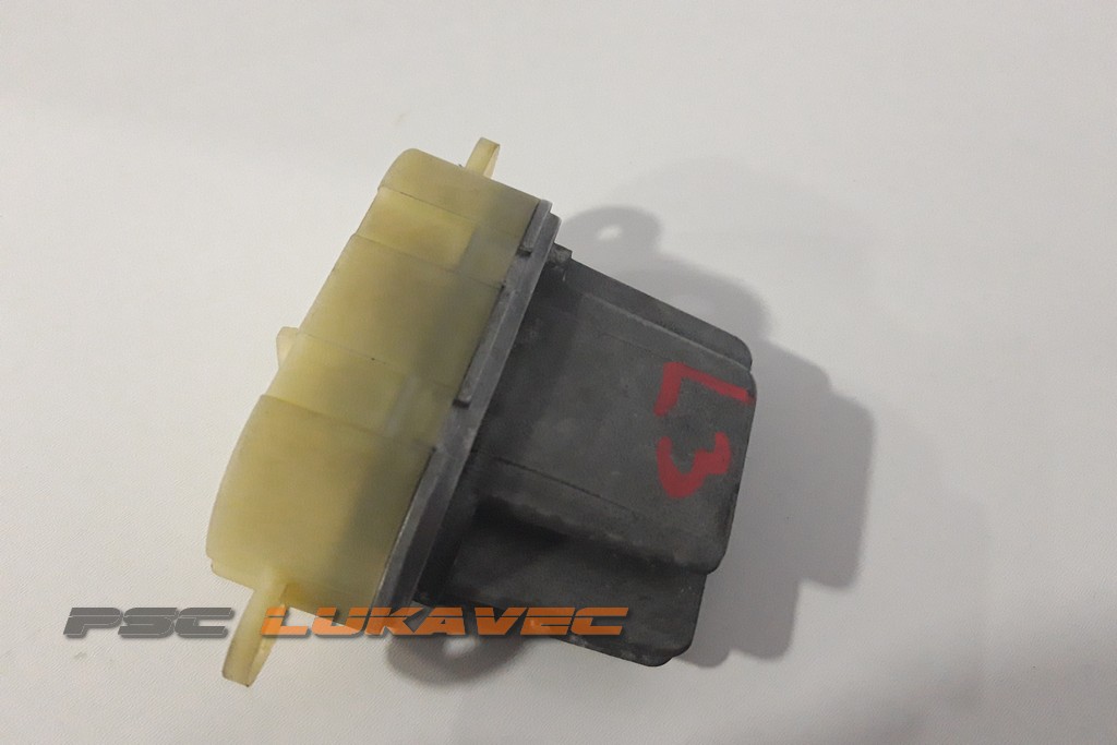 RENAULT LAGUNA 3 REOSTAT VENTILACIJE 271500001R