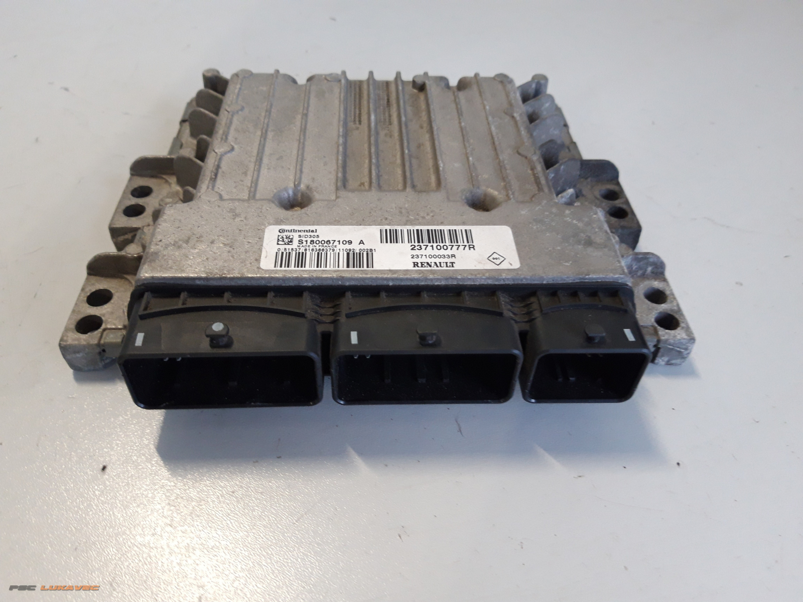 RENAULT MEGANE 3 KOMPJUTER MOTORA 1.5 DCi 237100777R SID305