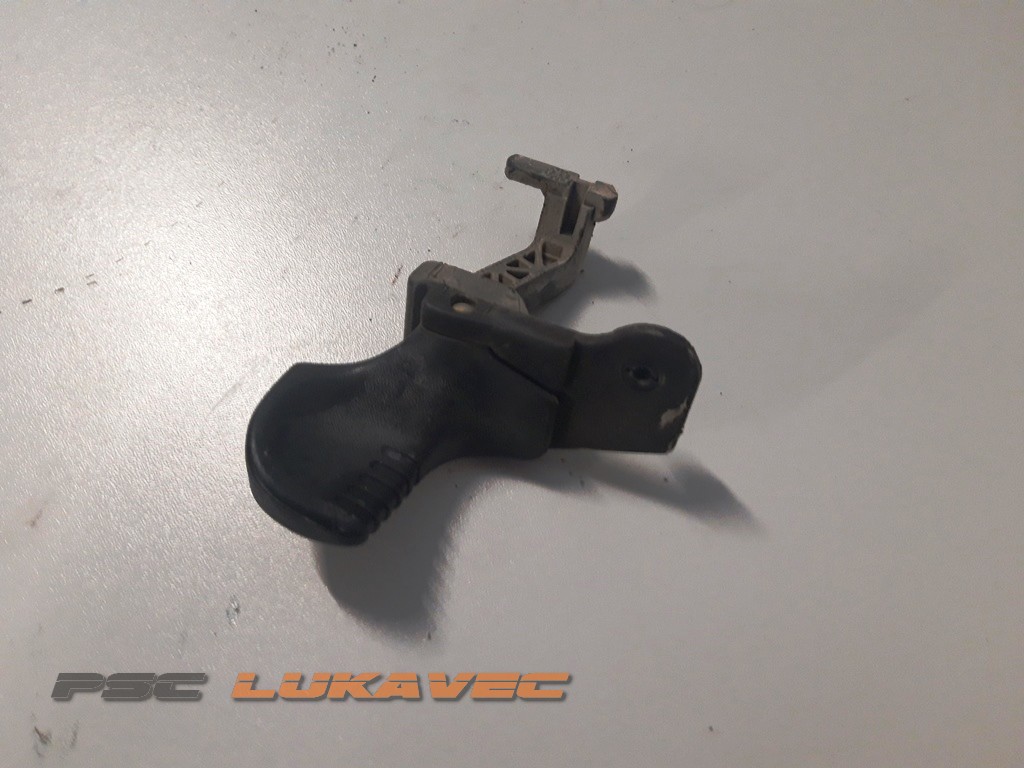 RENAULT TWINGO VANJSKA KVAKA VRATA LIJEVA 7700822426 1996-2006.