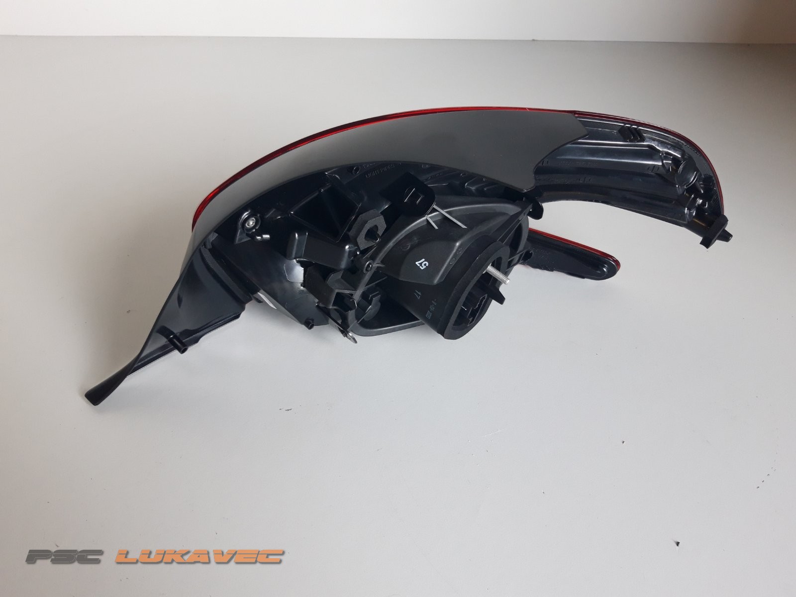 PEUGEOT 208 ŠTOP SVJETLO LIJEVO 9825601280