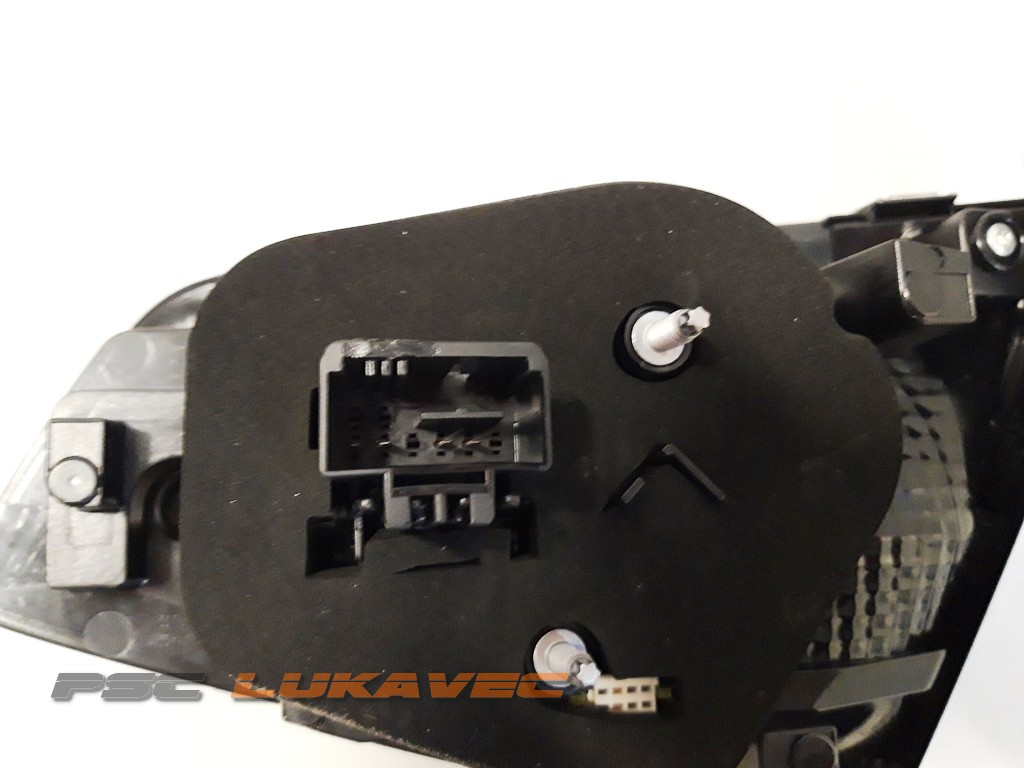 VW PASSAT B7 ŠTOP SVJETLO LIJEVO 3G5945307