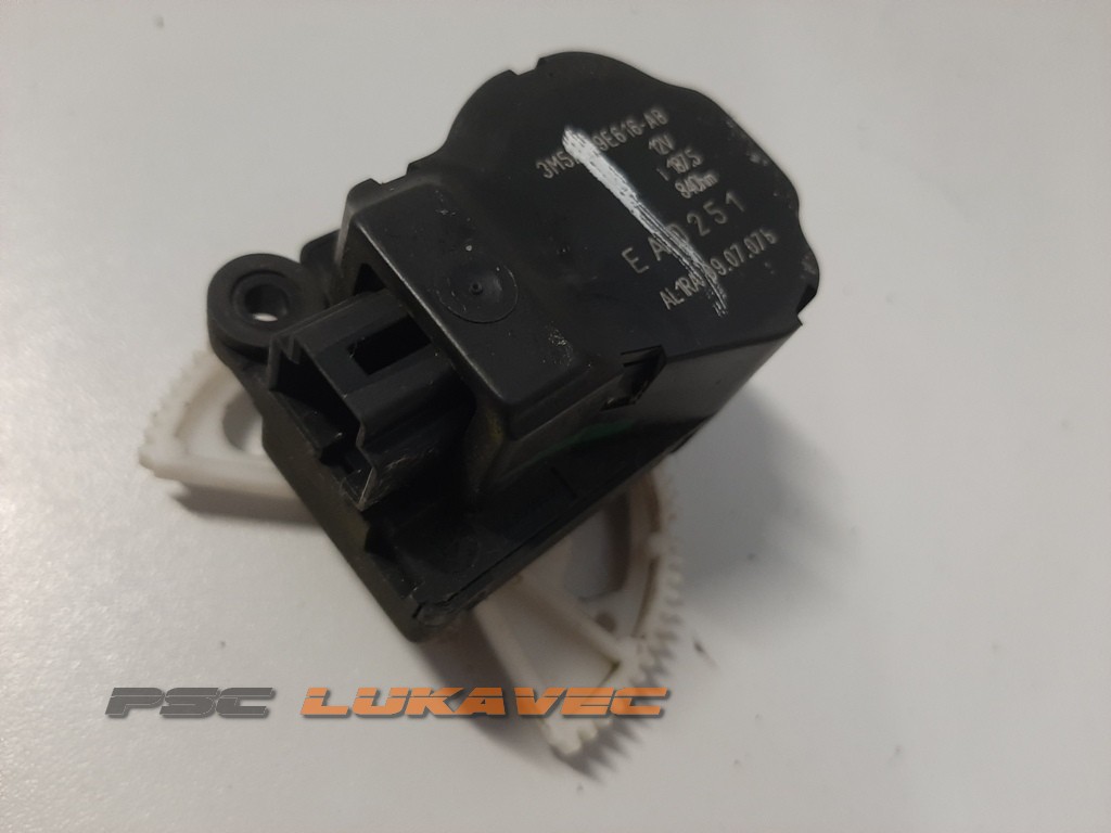 FORD MONDEO 4 MOTORIĆ KLAPNE GRIJANJA 3M5H19E616AB
