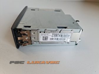 RENAULT CLIO 2 CD RADIO 8200409475