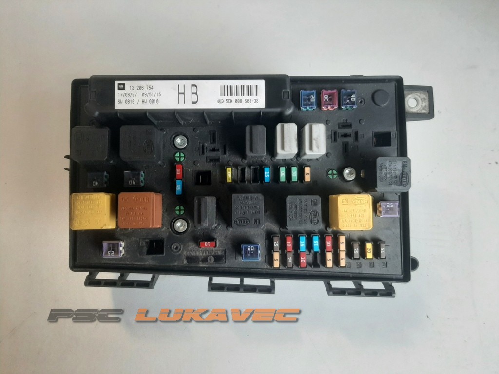 OPEL ASTRA H KUTIJA OSIGURAČA 1.7 CDTI 5DK00866838