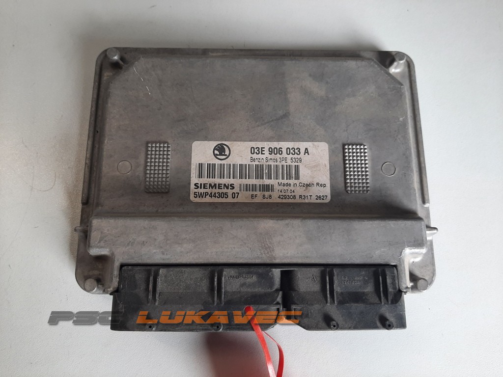 ŠKODA FABIA KOMPJUTER MOTORA 1.2 03E906033A 5WP4430507
