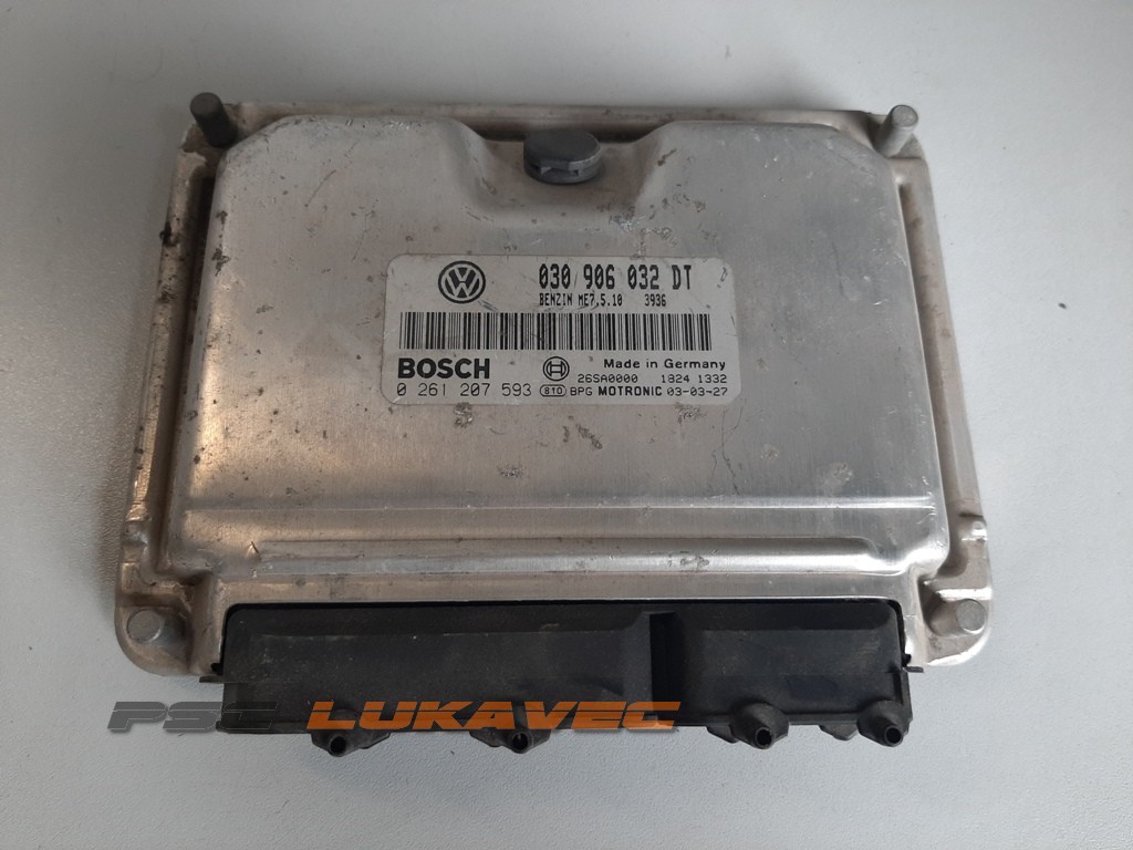 VW POLO KOMPJUTER MOTORA 1.4 0261207593 030906032DT