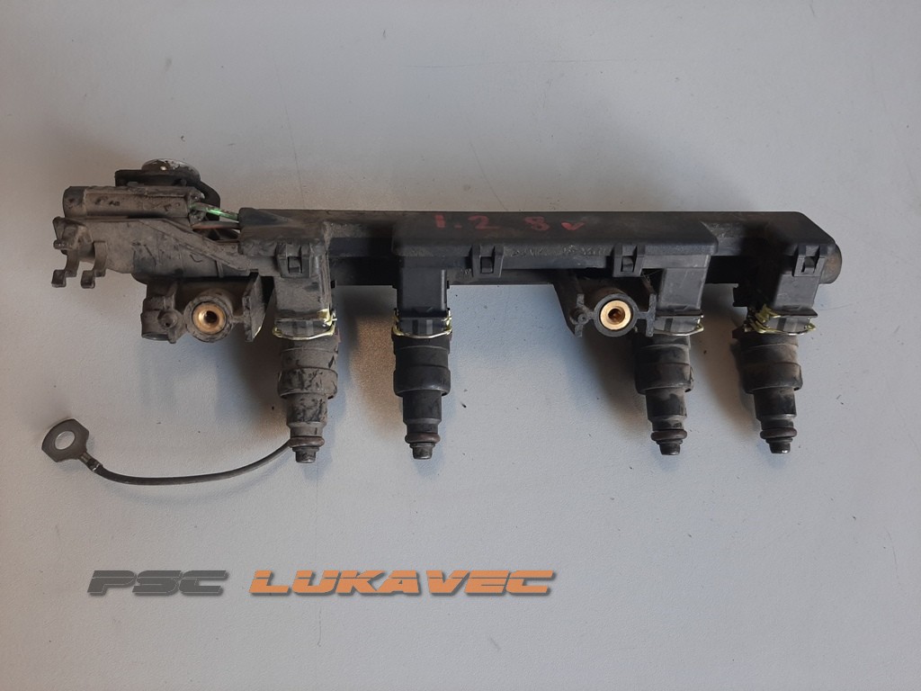 RENAULT CLIO 2 RAMPA GORIVA 1.2 8V 7700109066