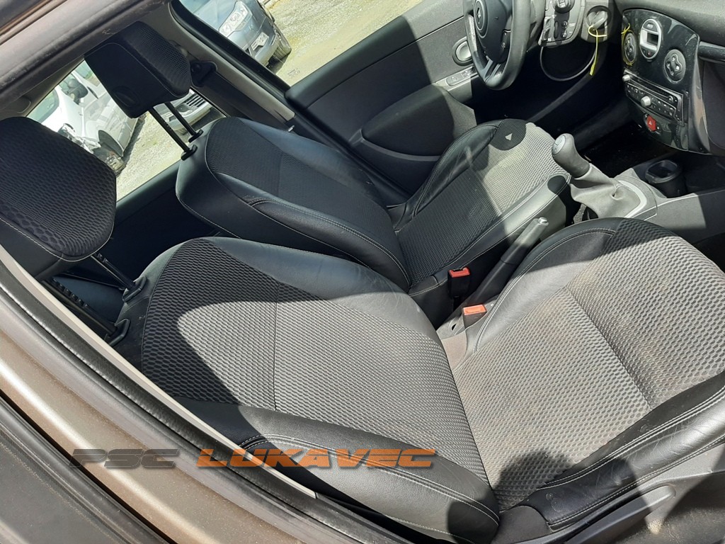 RENAULT CLIO 3 SJEDALO SUVOZAČA 2010.