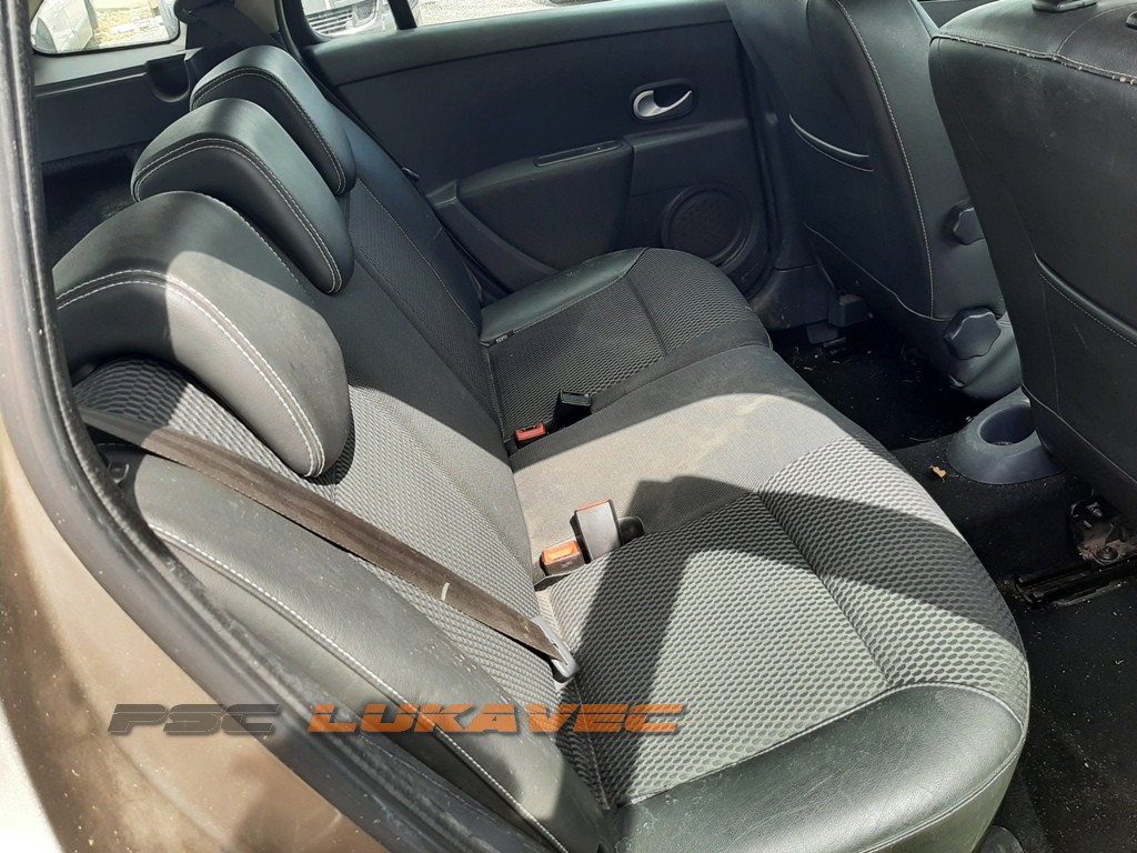 RENAULT CLIO 3 ZADNJA SJEDALA 2010.