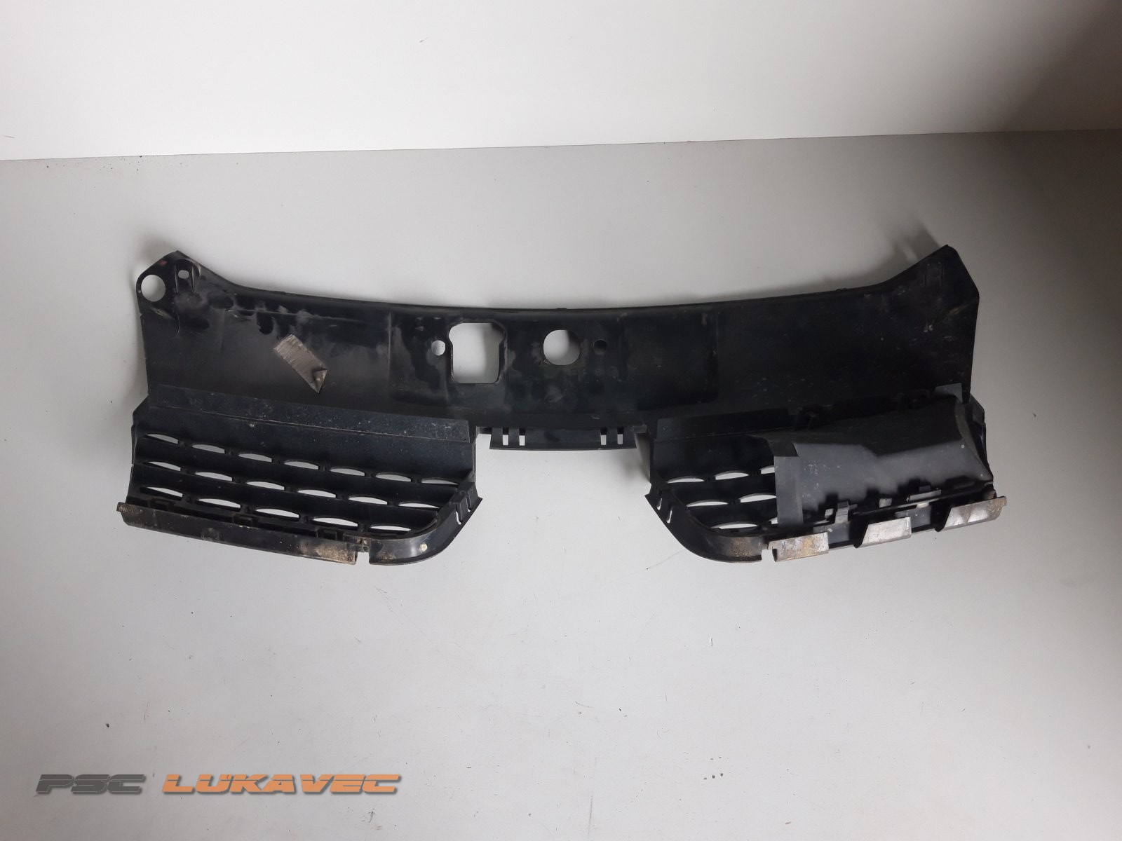 RENAULT CLIO 2 MASKA PREDNJEG BRANIKA 8200083138