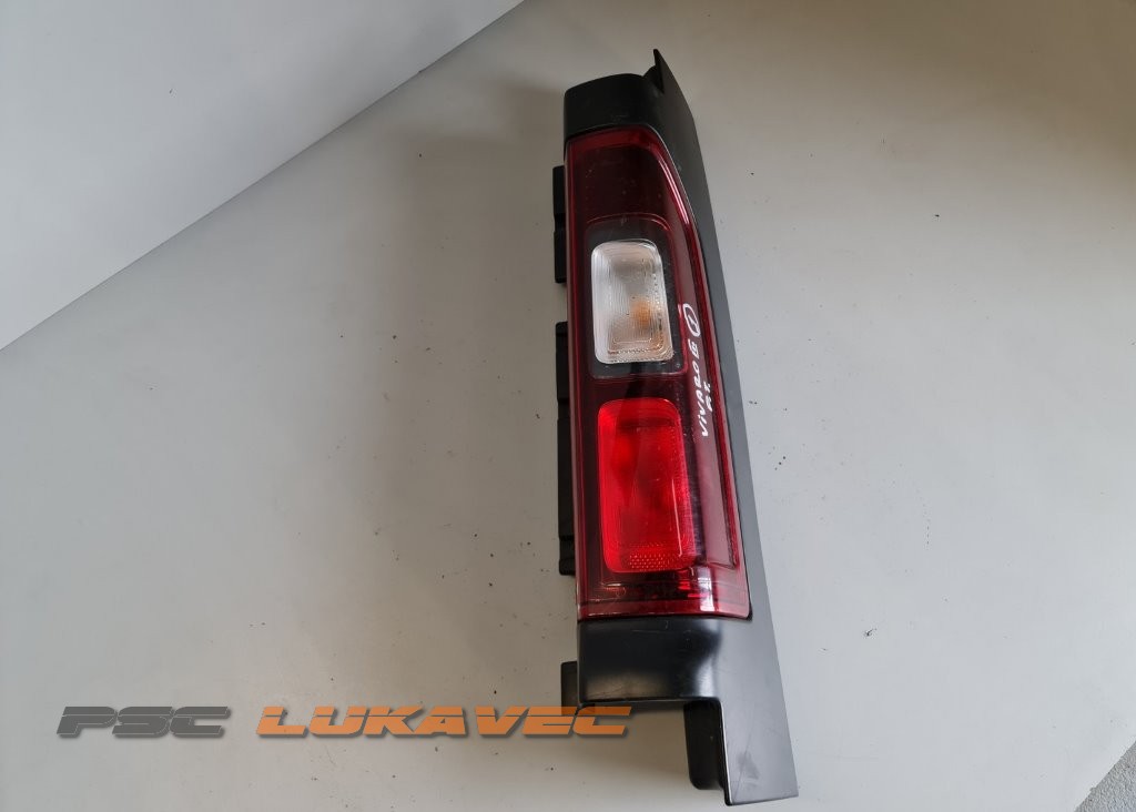 OPEL VIVARO ŠTOP SVJETLO DESNO 4422465