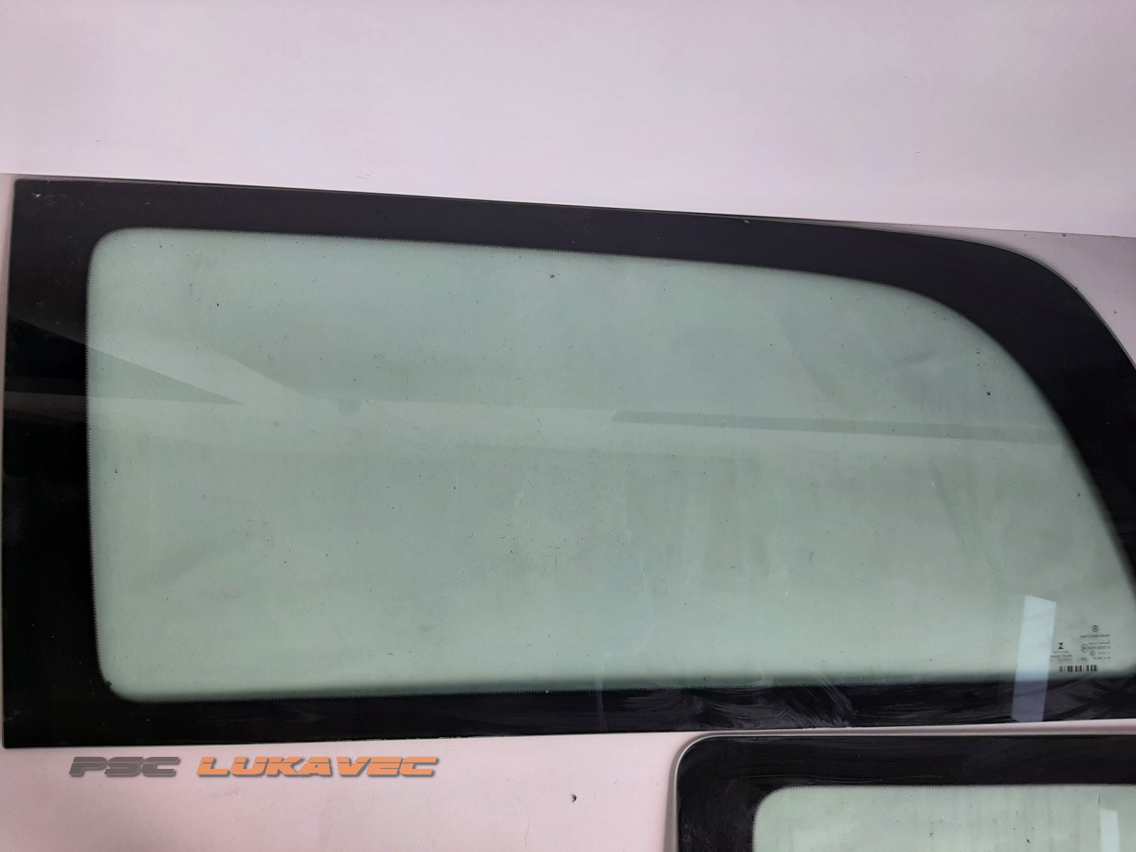 MERCEDES VITO W447 STAKLO BOČNO LIJEVO