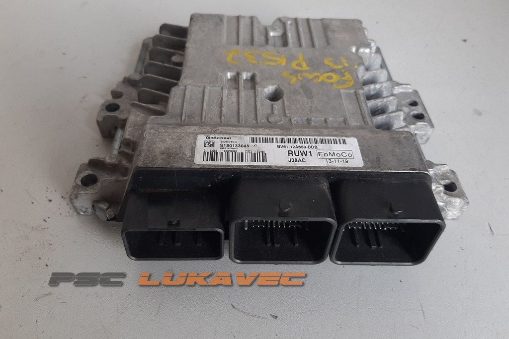 FORD FOCUS 3 1.6 TDCI KOMPJUTER MOTORA S180133048