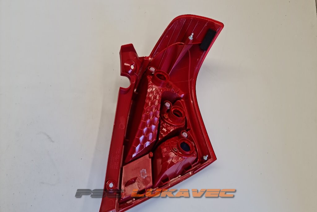 SUZUKI SWIFT ZADNJE LIJEVO ŠTOP SVJETLO 2008.