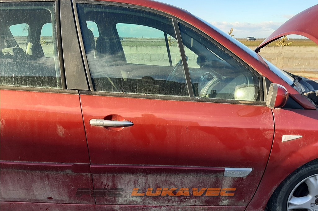 RENAULT GRAND SCENIC 2 PREDNJA DESNA VRATA 2005.