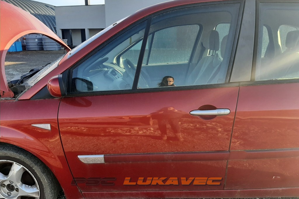 RENAULT GRAND SCENIC II PREDNJA LIJEVA VRATA 2005.