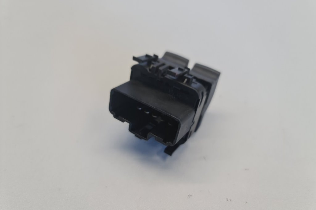 RENAULT CLIO 2 PREKIDAČI PODIZAČA STAKALA 8200084008