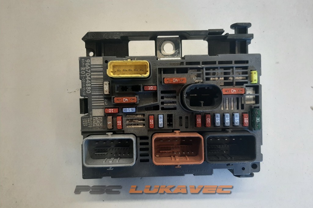 KUTIJA OSIGURAČA 9667044880 CITROEN C4 PICASSO 1.6 HDI 2010.