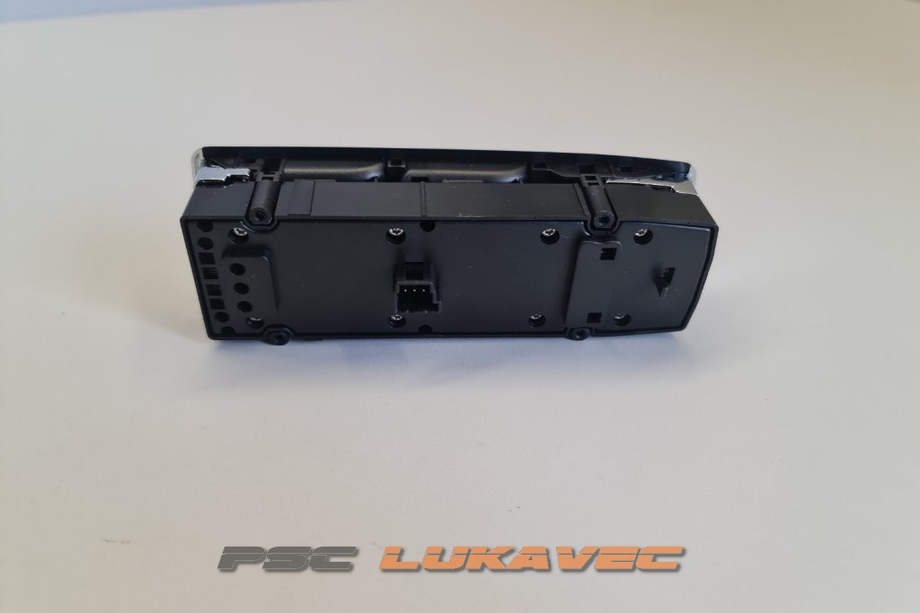 PREKIDAČI PODIZAČA STAKALA MERCEDES B KLASA W245 2015.