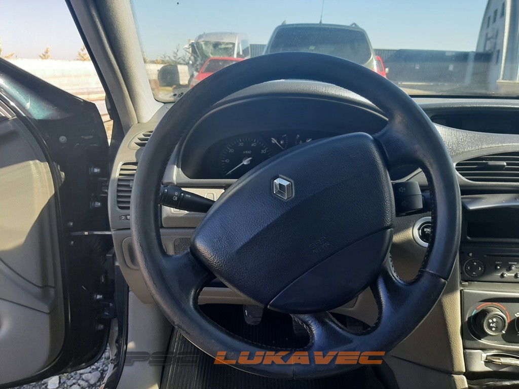 VOLAN RENAULT LAGUNA KOLO VOLANA RENAULT LAGUNA 2001.