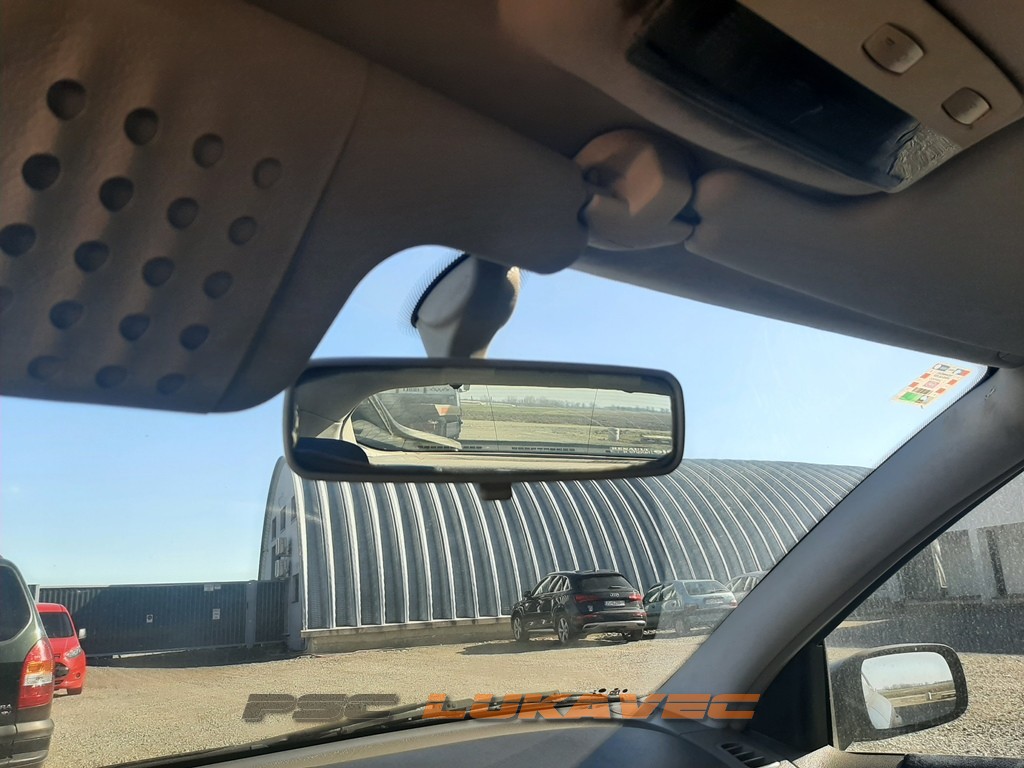 UNUTARNJI RETROVIZOR RENAULT LAGUNA 2001.