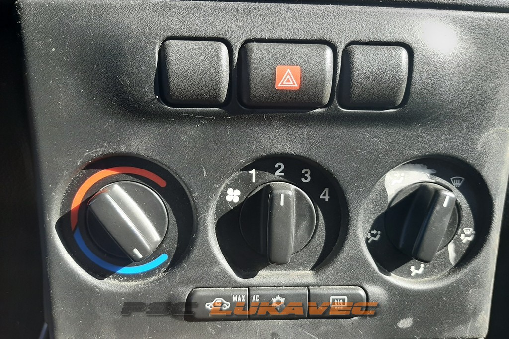 PREKIDAČI VENTILACIJE I KLIME OPEL ZAFIRA 2001.