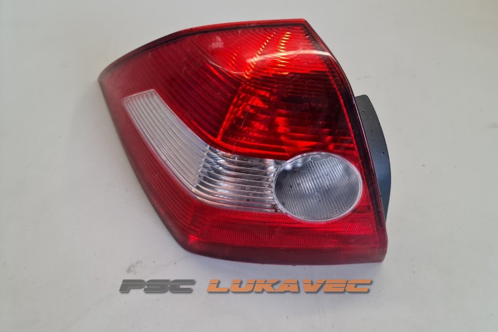 ŠTOP SVIJETLO ZADNJE DESNO RENAULT MEGANE 2 SEDANE