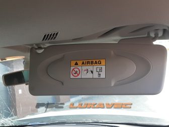 MERCEDES CITAN SJENILO SUVOZAČA CITAN SUNCOBRAN SUVOZAČA 2013.