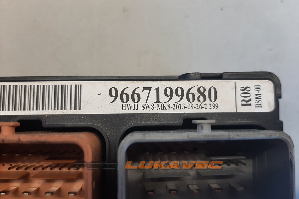 CITROEN C3 II 1.2 VTI KUTIJA OSIGURAČA 9667199680 2016.