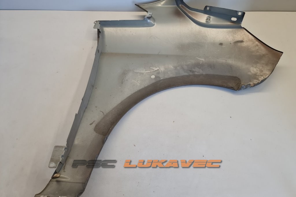 MERCEDES BENZ V KLASA W447 PREDNJI LIJEVI BLATOBRAN