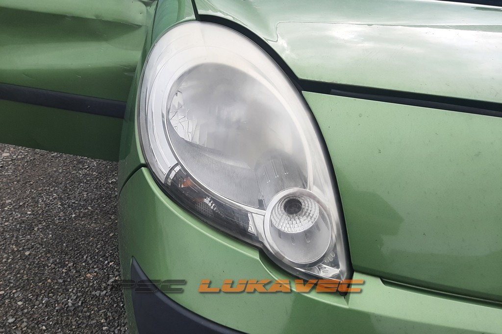 RENAULT KANGOO PREDNJI FAROVI 2008.