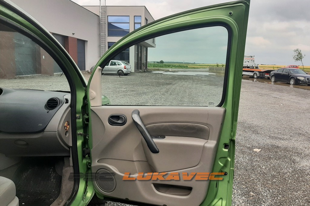 RENAULT KANGOO PREDNJA DESNA VRATA 2008.